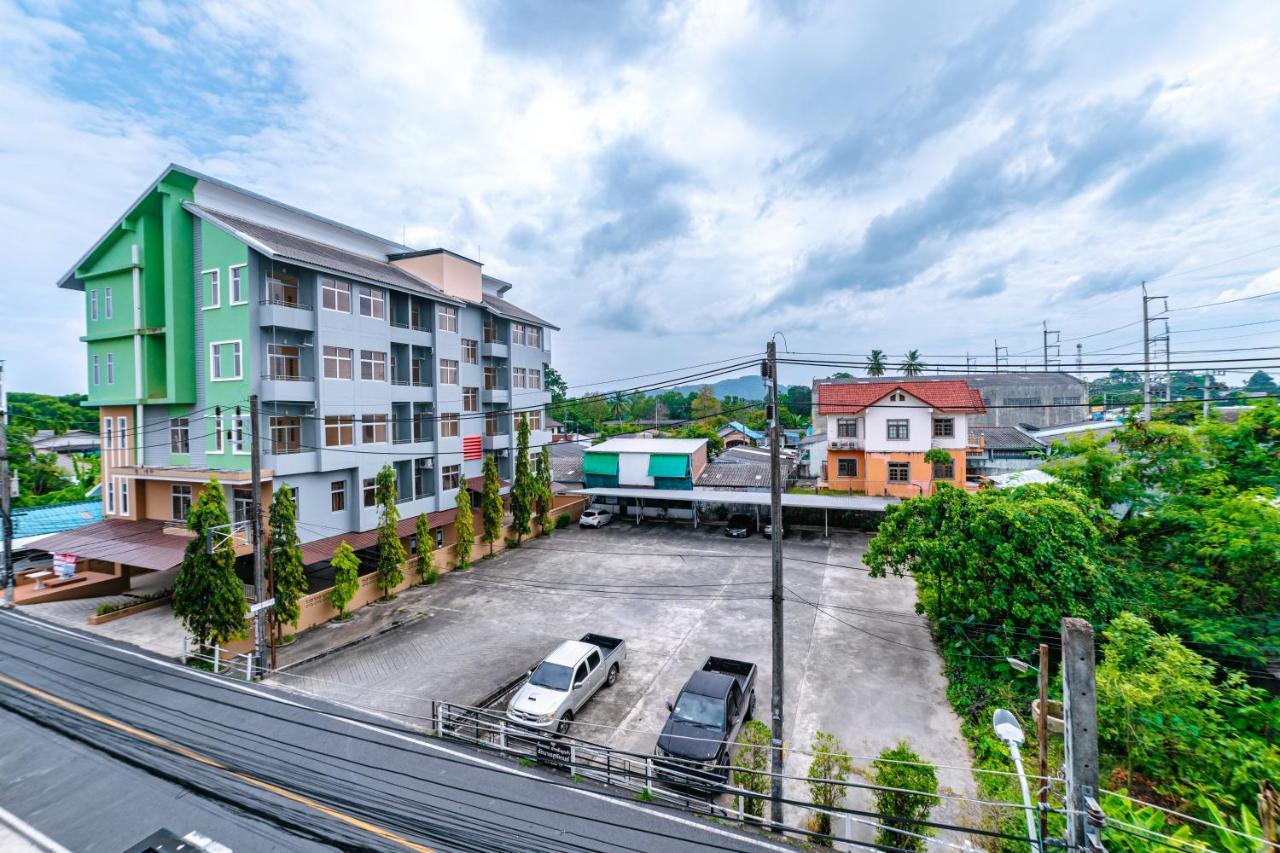 Oyo 241 莎迪德拉塔纳酒店 酒店 布吉